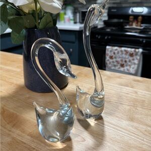 Elegant Glass Swan Figurines